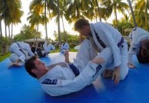 How To Roll In BJJ:? Sparring session on the mats