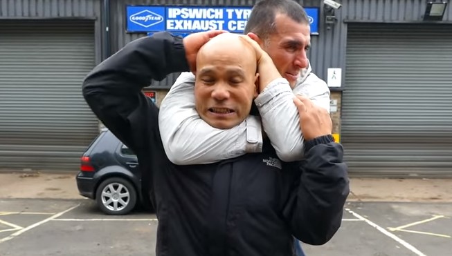 How to get out of a Choke Hold - Master Wong