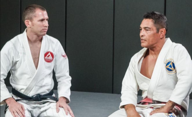 Rickson Gracie's First Ever Instructional Video - Finally