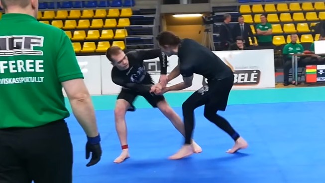 Aikido Instructor's First Jiu Jitsu Tournament versus MMA Guy after 3 months of Training!