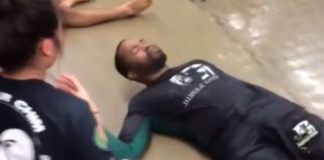 A 105lb Girl Chokes Out a 220lb Man with ONE ARM