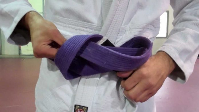How to tie a Jiu Jitsu belt