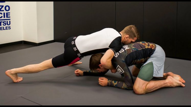Jiu Jitsu How To Get Out Of A Headlock