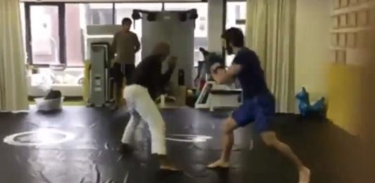 Jiu-Jitsu Instructor Challenged by Experienced Boxer