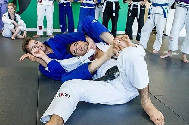 Learn BJJ Escapes - Tapped Out