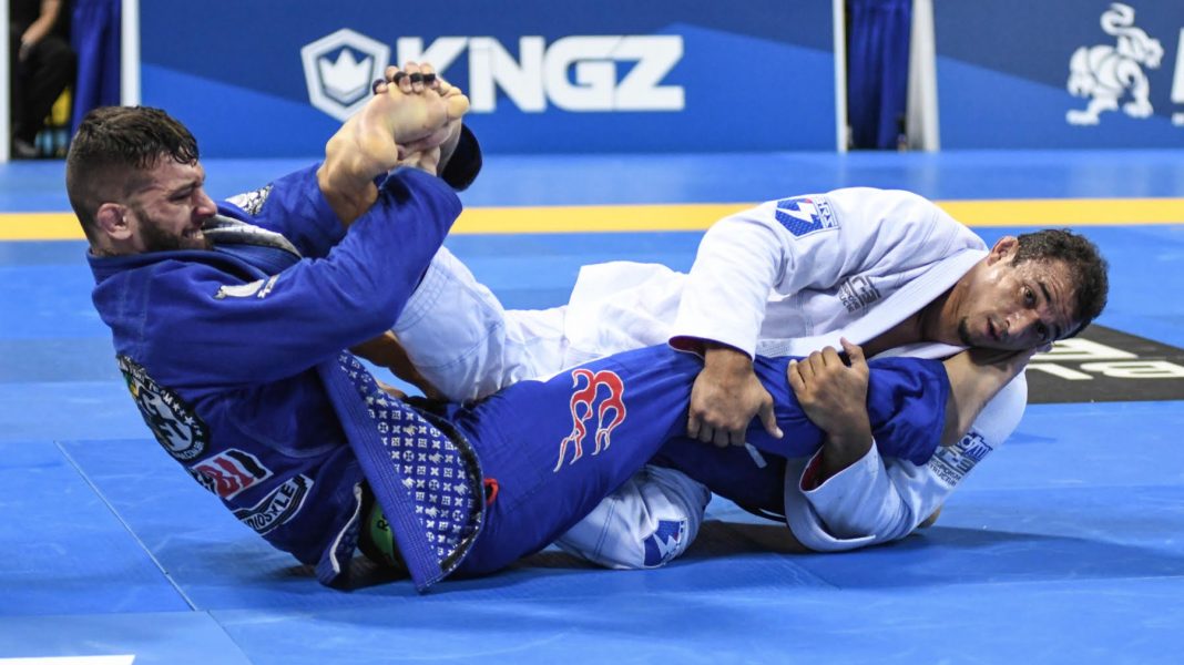 Brazilian Jiu-Jitsu Basic Moves: What To Teach Beginners - BJJ World