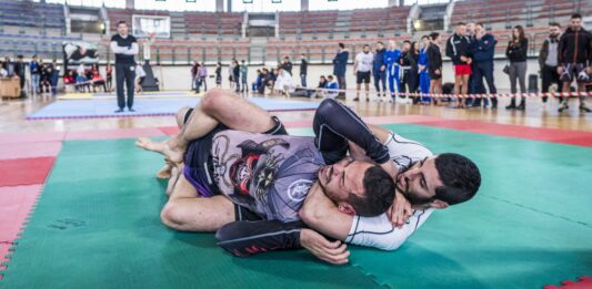 Blood vs Air Jiu Jitsu Chokes: Which Are Better?