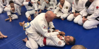 Relson Gracie Shows an Amazing “Reading Newspaper” Armbar