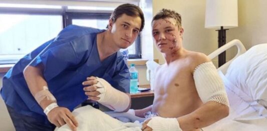 Wyoming wrestler aves teammate from grizzly bear