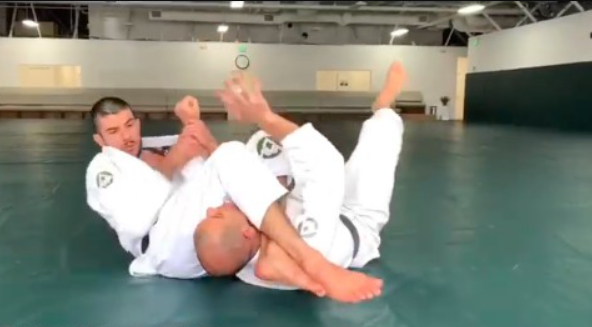 Brazilian tap cheating tactics in Jiu-Jitsu