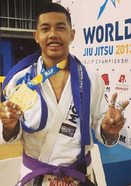 Rolando Samson won the IBJJF Worlds 2013 in the blue belt division and was promoted to the purple belt.